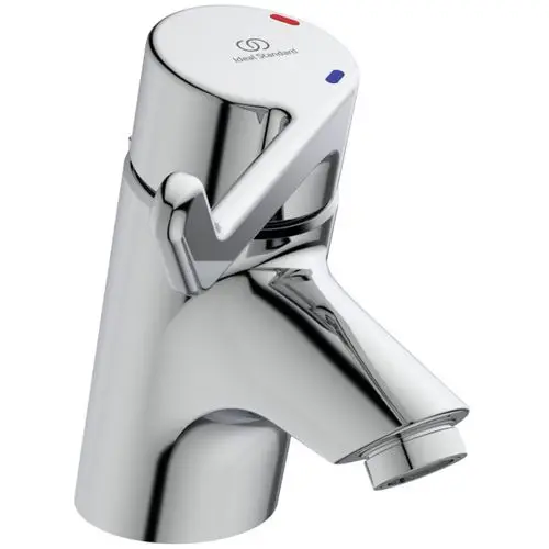 Chromfarbener Wasserhahn von Ideal Standard mit einem Bedienhebel und einem klaren Auslauf. Die Steuerung erfolgt über den Hebel, der rot und blau markiert ist.